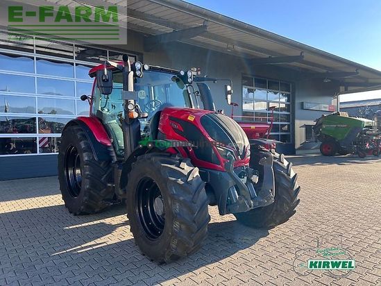 Tractor agrícola - Valtra - n 104 h5