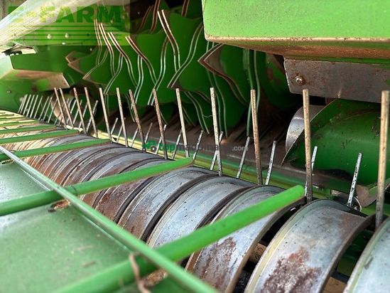 Empacadora gigant - John Deere - 864