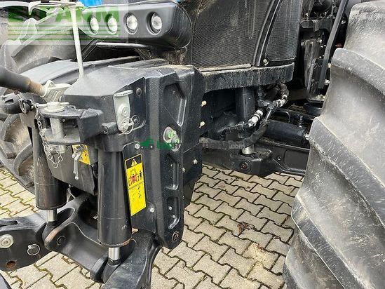 Tractor agrícola - New Holland - t8.435 uc UC