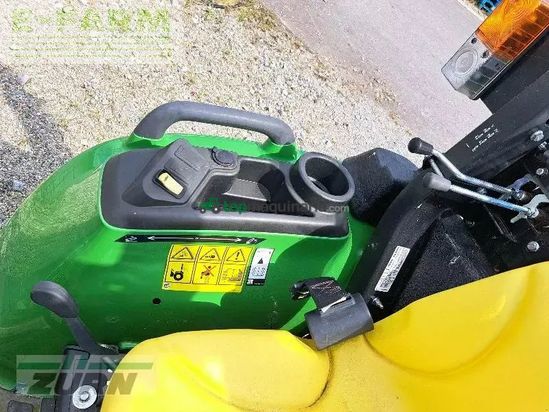 Tractor agrícola - John Deere - 3025e