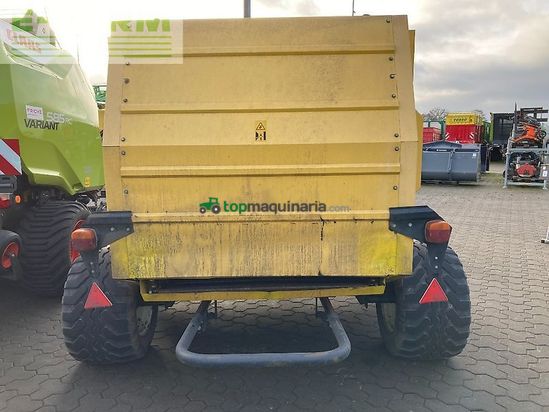 Empacadora gigant - New Holland - br 9060 crop cutter