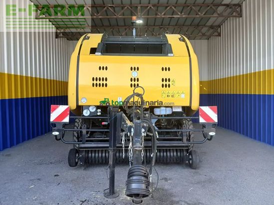 Empacadora gigant - New Holland - rb 180