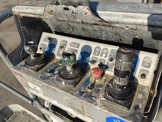 Brazo MANITOU 200ATJ