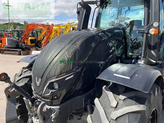 Tractor agrícola - Valtra - t214 versu unlimited tractor (st27245)