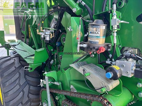 Empacadora gigant - John Deere - v 461 r