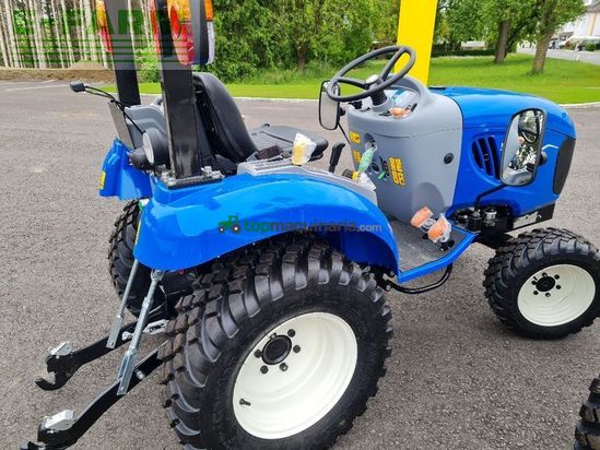 Tractor agrícola - New Holland - boomer 25