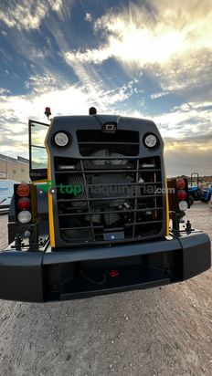 Pala cargadora  Komatsu WA270-8E0