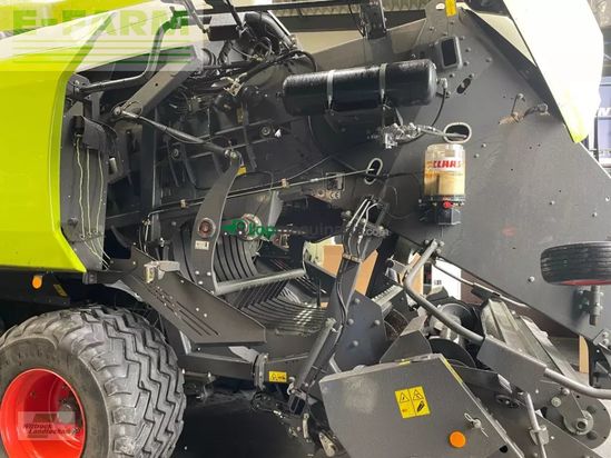 Empacadora gigant - Claas - quadrant 5300 fc