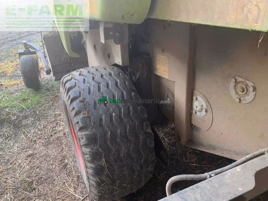 Empacadora gigant - Claas - rollant 520 rf