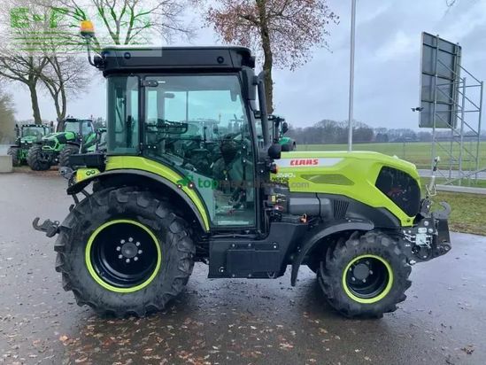 Tractor agrícola - Claas - nexos 240 s