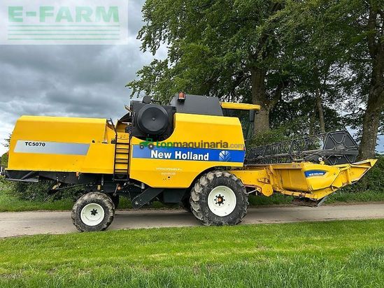 Cosechadora de Cereal - New Holland - tc5070