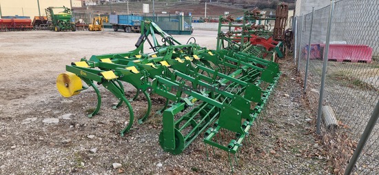 Semichisel cultivador  Gil - Elastómeros 21 brazos con rodillo y rastra