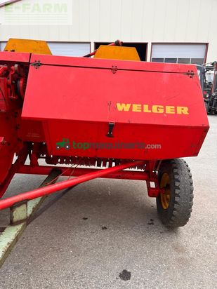 Empacadora gigant - Welger - ap45 mit anhänger