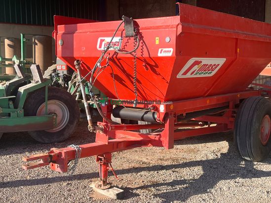 Abonadora usada marca Rimasa 5000 KGS 