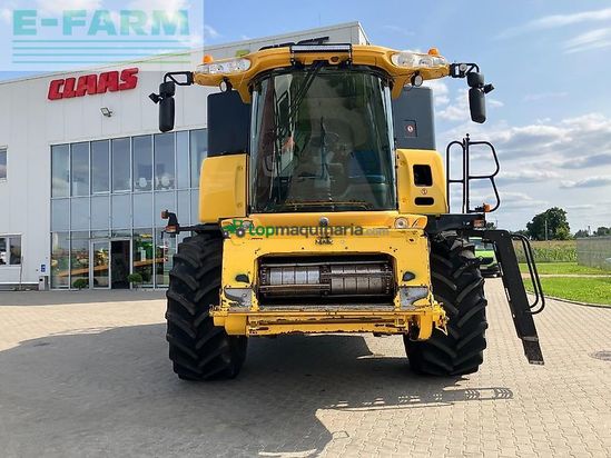 Cosechadora de Cereal - New Holland - cr9090 + v900