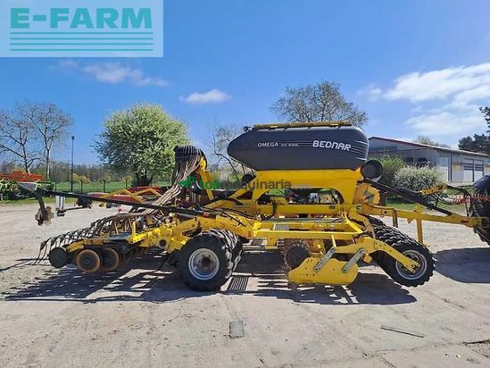 Sembradora -  - bednar omega oo 6000