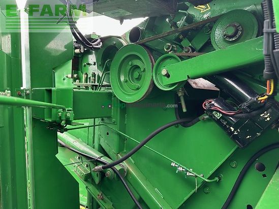 Empacadora gigant - John Deere - 575