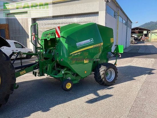 Empacadora gigant - John Deere - f 441 m