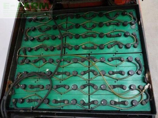 Elevadora - Linde - e 35 rl 387