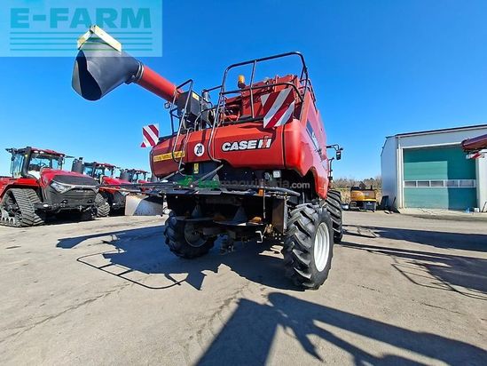Cosechadora de Cereal - Case IH - 6130