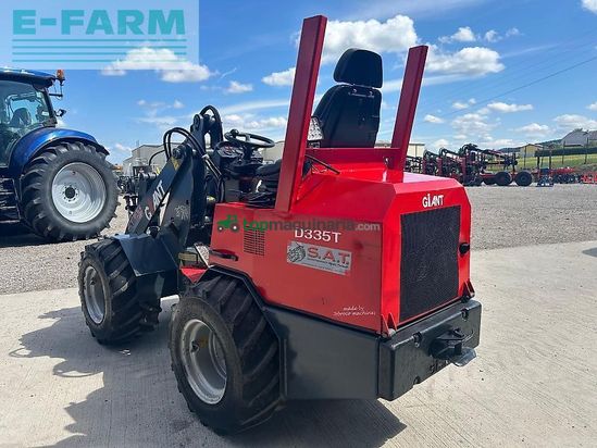 Minicargadora - Giant - d 335t
