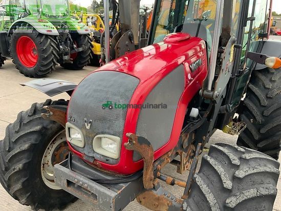 Tractor agrícola - Valtra - a93 tractor (st24382)