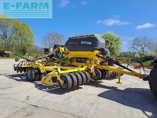 Sembradora -  - bednar omega oo 6000