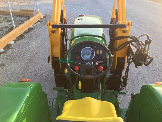 Tractor agrícola - John Deere - 2450F