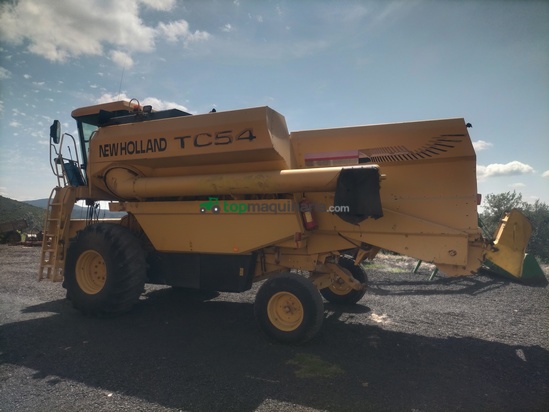 Cosechadora de Cereal - New Holland - Tc 54 