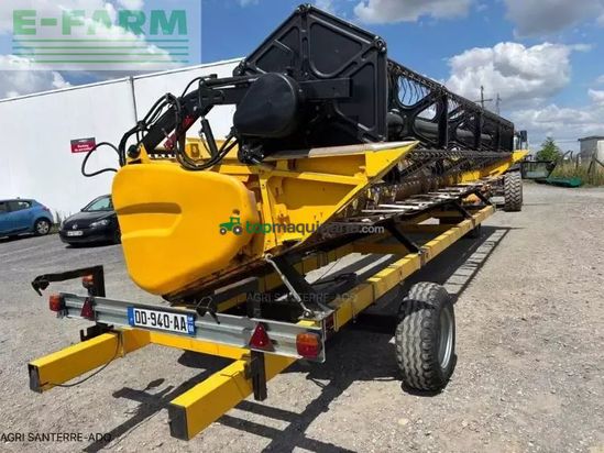 Cosechadora de Cereal - New Holland - cr 8070