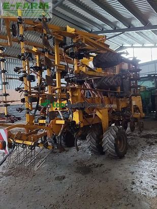 Sembradora - Claydon - t6 hybrid s+f