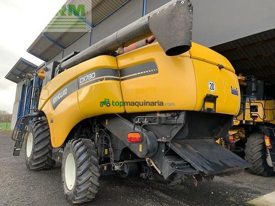 Cosechadora de Cereal - New Holland - cx780