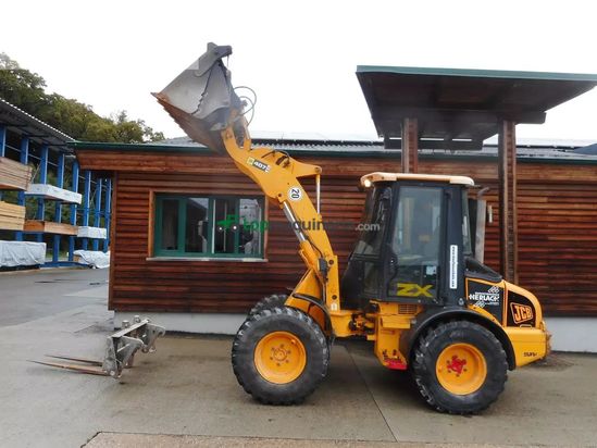 Minicargadora - JCB - 407 ( 5.400kg ) mit schaufel + gabel