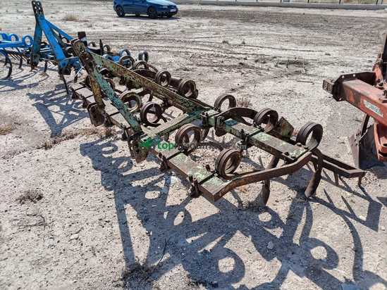 Cultivador agrícola de 13 brazos de rosco