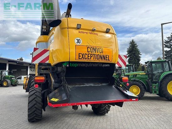 Cosechadora de Cereal - New Holland - cx 8040