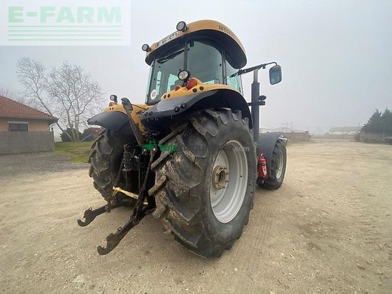 Tractor agrícola - Challenger - mt 575b