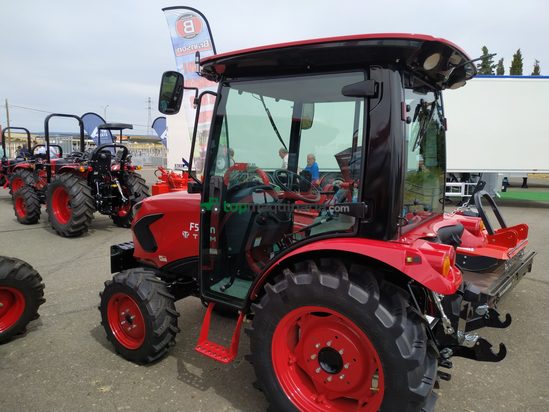 Tractor agrícola - TYM F50C 55 CV –CON CABINA
