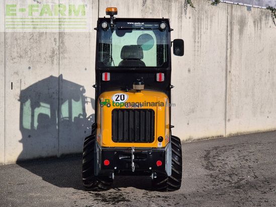 Minicargadora - Giant - g2200 x-tra hd