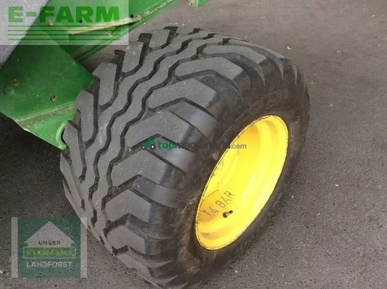 Empacadora gigant - John Deere - 582