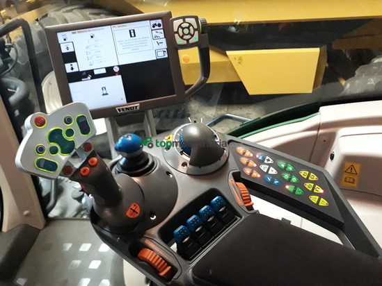 Tractor agrícola - Fendt - 824 VARIO