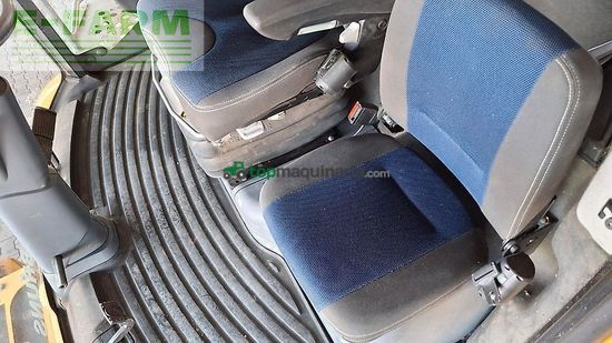 Cosechadora de Cereal - New Holland - cr 8.80
