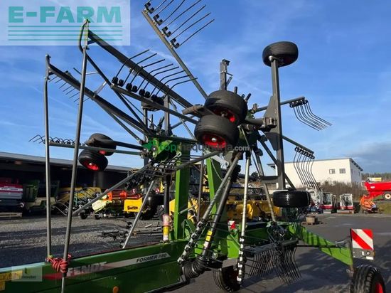 Rastrillo - Fendt - former 880