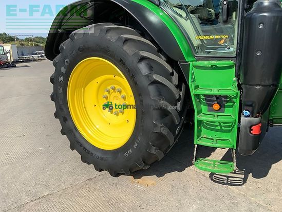 Tractor agrícola - John Deere - 6215r premium edition tractor (st26329)