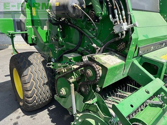 Empacadora gigant - John Deere - v461m