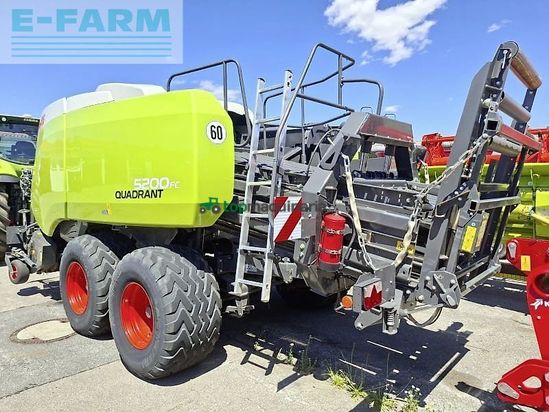 Empacadora gigant - Claas - quadrant 5200 fc tandem