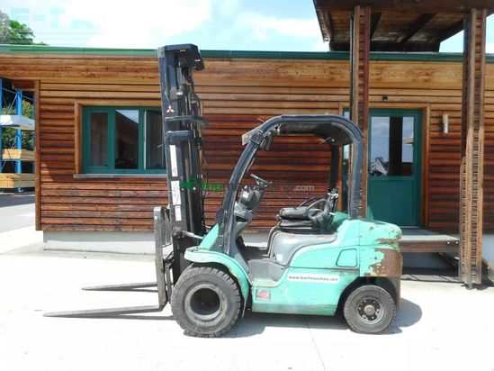 Elevadora - Mitsubishi - fd 25 n triplex 6,4m + ss + zwillingsreifen