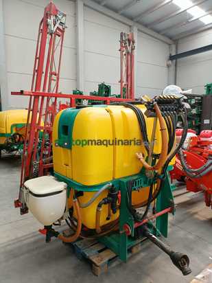 Pulverizador suspendido BENAVIDES - TITAN 1200 L