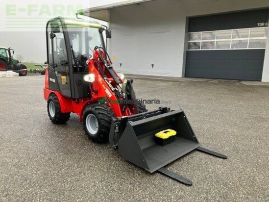 Minicargadora - Toyo - 926