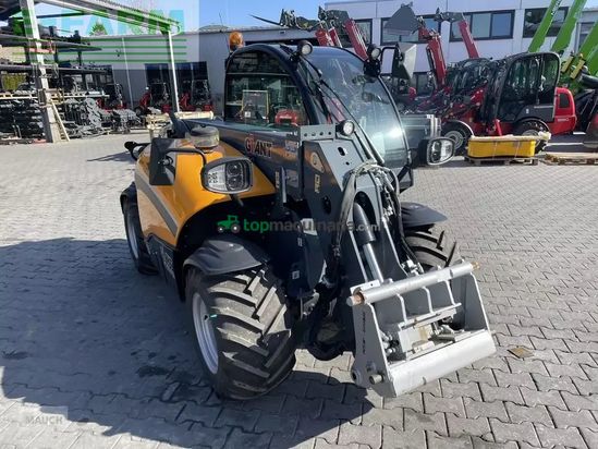 Telescopica - Giant - tendo 5048 mit weidemann aufnahme