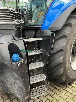Tractor agrícola - New Holland - t8.435 uc UC